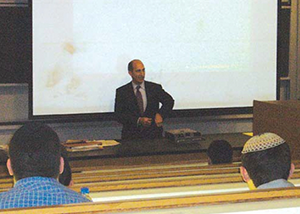 Yeshiva-University-Syms-School-of-Business-Lecture_IMG11