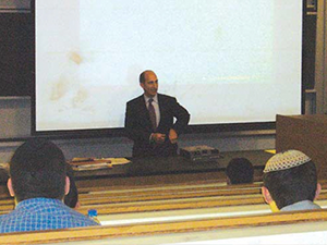 Yeshiva-University-Syms-School-of-Business-Lecture_IMG11